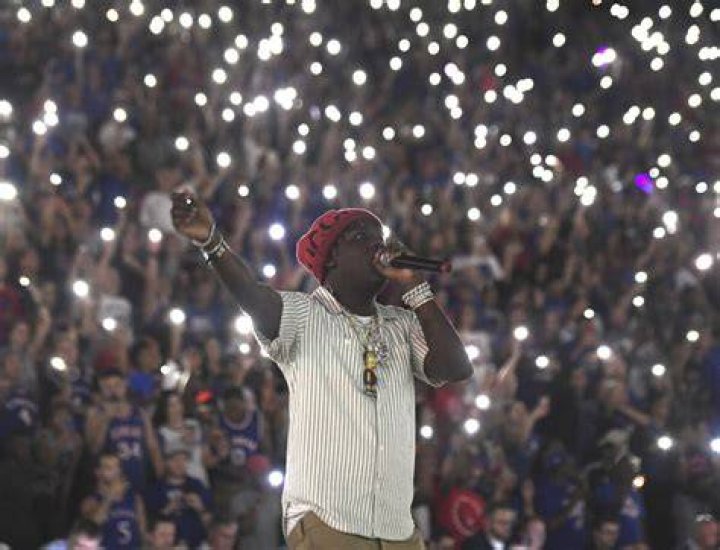 Lil Yachty Dives Into The Crowd While Performing XXXTentacion Track